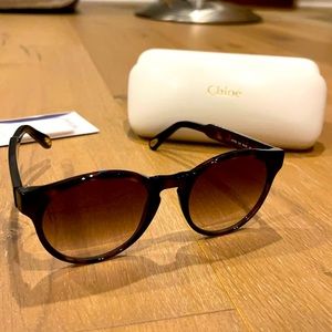 Chole sunglasses with Case